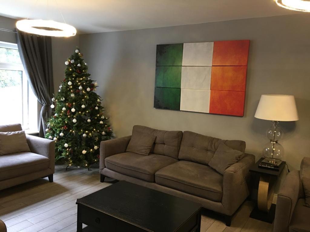 The Town House Kinsale, Hosted By Exquisite Holiday Homes, Sleeps 16 Εξωτερικό φωτογραφία